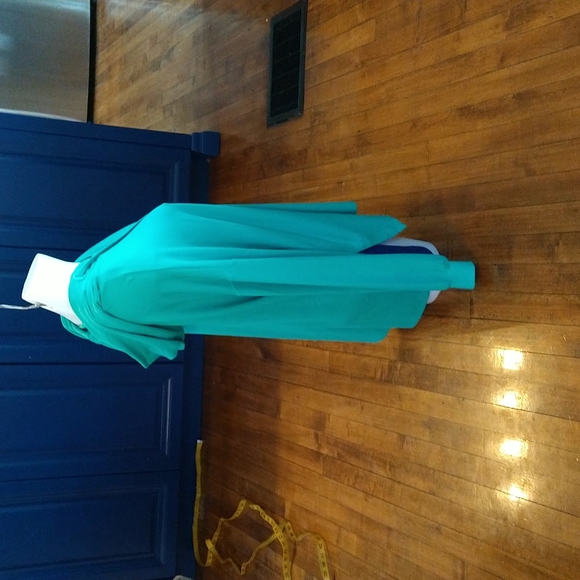 Size 16-18 Avia Green Athletic workout hoodie - Picture 8 of 14